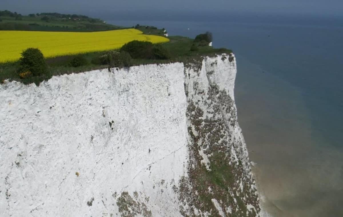 Mariner'S Cottage - On Kingsdown Beach 딜 외부 사진