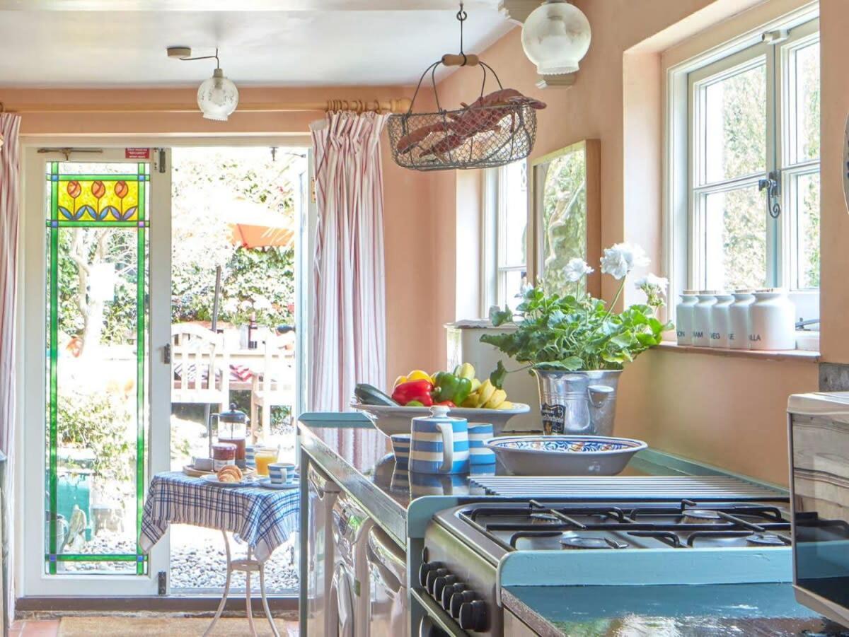 Mariner'S Cottage - On Kingsdown Beach 딜 외부 사진