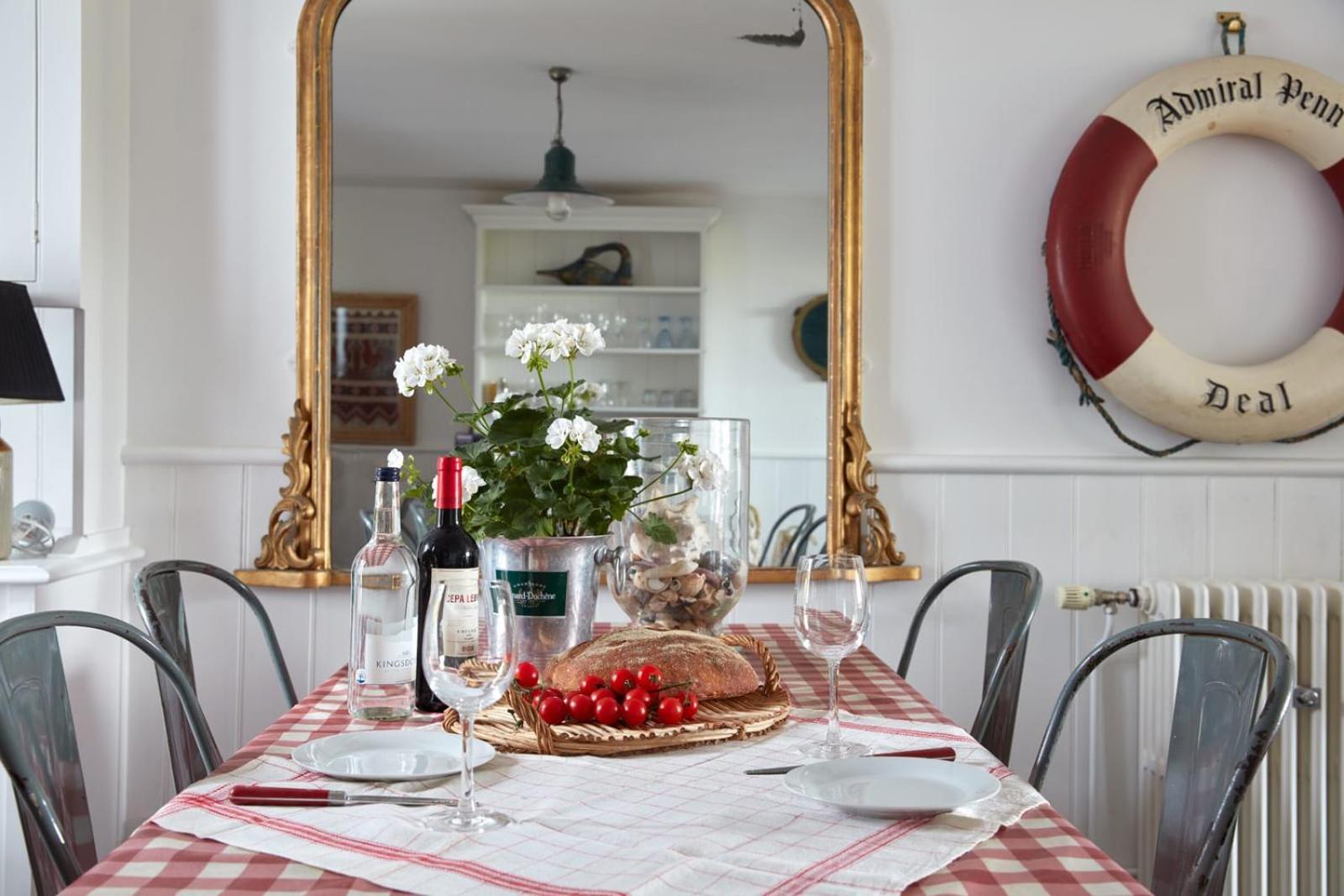 Mariner'S Cottage - On Kingsdown Beach 딜 외부 사진