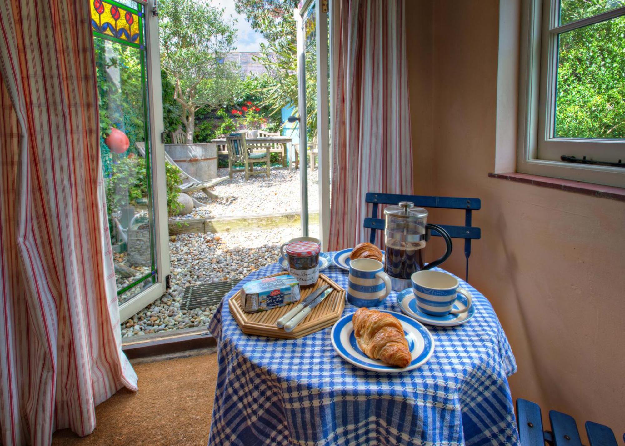Mariner'S Cottage - On Kingsdown Beach 딜 외부 사진